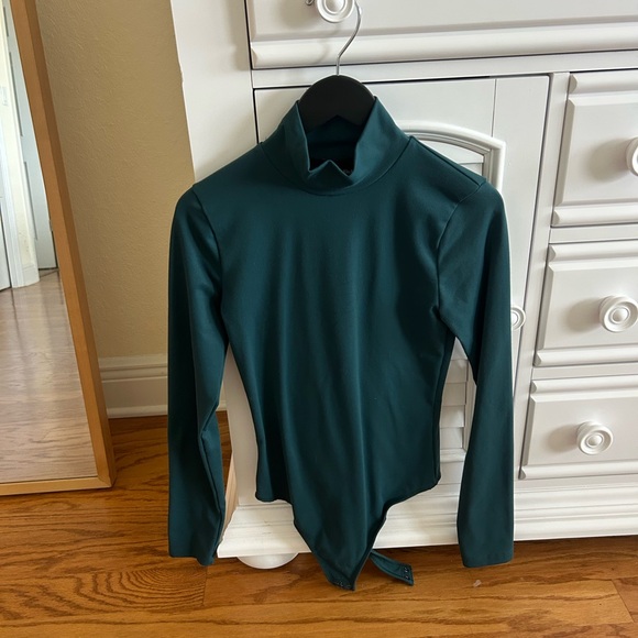 A&F Teal/Hunter Green Long Sleeve Bodysuit - Picture 1 of 3